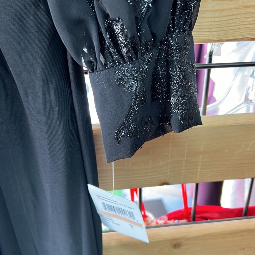 NWT,Nightway
Women's Balloon Cuff Sleeve Gown,black - Picture 13 of 17